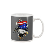 Load image into Gallery viewer, Eagle Giant Scratch USA Flag Gift For Women Mug