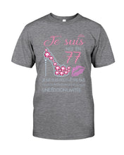 Load image into Gallery viewer, Je Suis Nee En 77 Je Ne Suis Peut-Être Pas Birthday Gift For Grandma Guys Tee