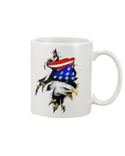 Load image into Gallery viewer, Eagle Giant Scratch USA Flag Gift For Women Mug