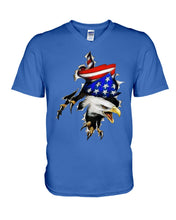Load image into Gallery viewer, Eagle Giant Scratch USA Flag Gift For Women Guys V-Neck