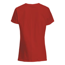 Load image into Gallery viewer, Mai Sottovalutare Una Vecchia Signore Che Ama Leggere Ed E Nata In Giugno Trending Ladies Tee