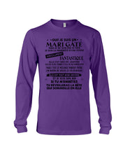 Load image into Gallery viewer, Absolument Fantastique Elle Est Nee En Javrier Birthday Meaningful Gift Unisex Long Sleeve