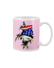 Load image into Gallery viewer, Eagle Giant Scratch USA Flag Gift For Women Mug
