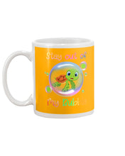 Load image into Gallery viewer, Vintage Funny Stay Out Of My Bubble Gift For Turtle Lovers Mug