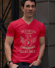 Load image into Gallery viewer, Hecho En 64 56      Anos Siendo Increible Special Custom Design Guys V-Neck
