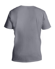Load image into Gallery viewer, Mujer De Septiembre El Alma De Una Bruja Retro Vintage Gift  For Yoga Lovers Guys V-Neck
