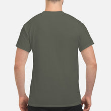 Load image into Gallery viewer, Mai Sottovalutare Una Vecchia Signore Che Ama Leggere Ed E Nata In Giugno Trending Guys Tee
