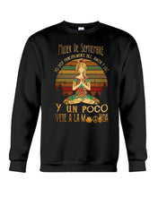 Load image into Gallery viewer, Mujer De Septiembre El Alma De Una Bruja Retro Vintage Gift  For Yoga Lovers Sweatshirt

