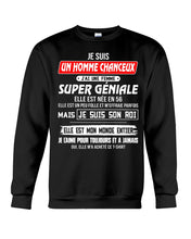 Load image into Gallery viewer, Je Suis Un Homme Chanceux J'ai Line Femme Custom Design Je Suis Son Roi Sweatshirt
