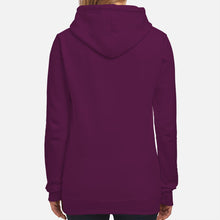Load image into Gallery viewer, Mai Sottovalutare Una Vecchia Signore Che Ama Leggere Ed E Nata In Giugno Trending Hoodie
