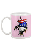 Load image into Gallery viewer, Eagle Giant Scratch USA Flag Gift For Women Mug
