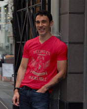Load image into Gallery viewer, Hecho En 64 56      Anos Siendo Increible Special Custom Design Guys V-Neck
