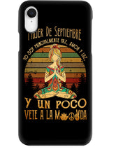 Load image into Gallery viewer, Mujer De Septiembre El Alma De Una Bruja Retro Vintage Gift  For Yoga Lovers Phone case
