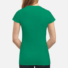 Load image into Gallery viewer, Mai Sottovalutare Una Vecchia Signore Che Ama Leggere Ed E Nata In Giugno Trending Ladies V-Neck
