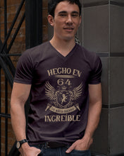 Load image into Gallery viewer, Hecho En 64 56      Anos Siendo Increible Special Custom Design Guys V-Neck
