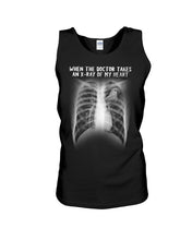 Load image into Gallery viewer, When The Doctor Takes An X-ray My Heart Gift For Parrot Lovers Unisex Tank Top
