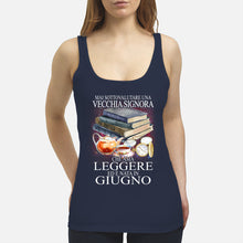 Load image into Gallery viewer, Mai Sottovalutare Una Vecchia Signore Che Ama Leggere Ed E Nata In Giugno Trending Ladies Flowy Tank
