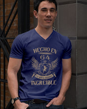 Load image into Gallery viewer, Hecho En 64 56      Anos Siendo Increible Special Custom Design Guys V-Neck
