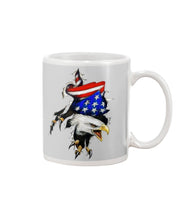 Load image into Gallery viewer, Eagle Giant Scratch USA Flag Gift For Women Mug

