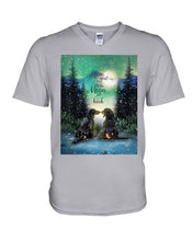 Load image into Gallery viewer, Dachshund Gift For Dog Lovers Snowy Night Together Guys V-Neck
