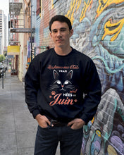 Load image into Gallery viewer, Lé Dames Aux Thats Vrais Sont Nées En   Juin For Birthday Gift Sweatshirt
