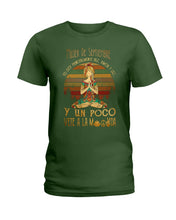 Load image into Gallery viewer, Mujer De Septiembre El Alma De Una Bruja Retro Vintage Gift  For Yoga Lovers Ladies Tee
