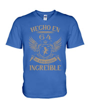 Load image into Gallery viewer, Hecho En 64 56      Anos Siendo Increible Special Custom Design Guys V-Neck
