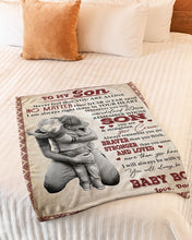 Load image into Gallery viewer, Never Feel That You Are Alone Papa Gift For Son A Hug Fleece Blanket
